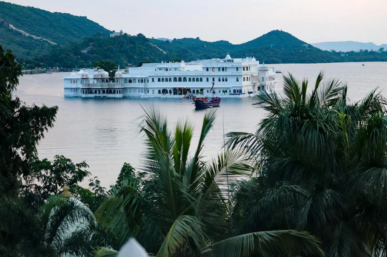 Barchola Boutique Lake View Luxury Villa location